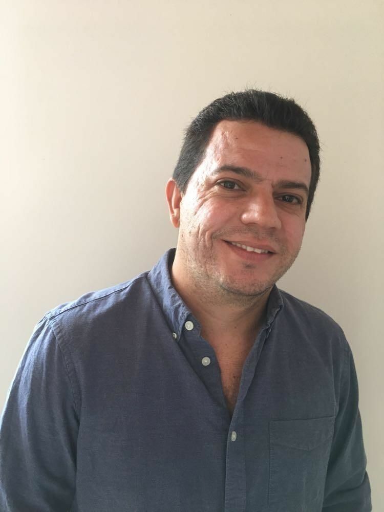 Professor Lucas Milhomens